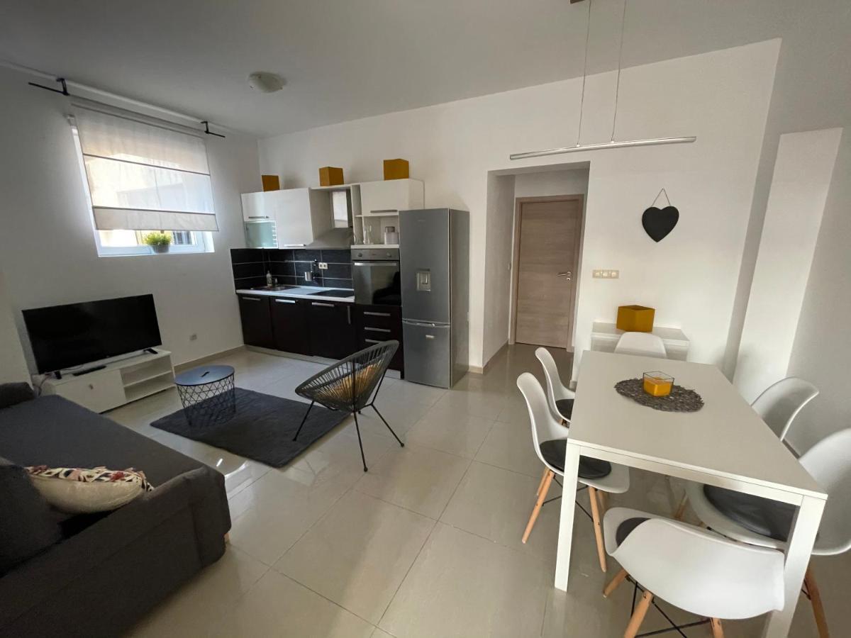 Apartments Luce Τρογκίρ Εξωτερικό φωτογραφία